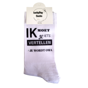 Print Ik moet je wat vertellen je wordt oma sokken - zwanger schaps kado - feest - baby opkomst